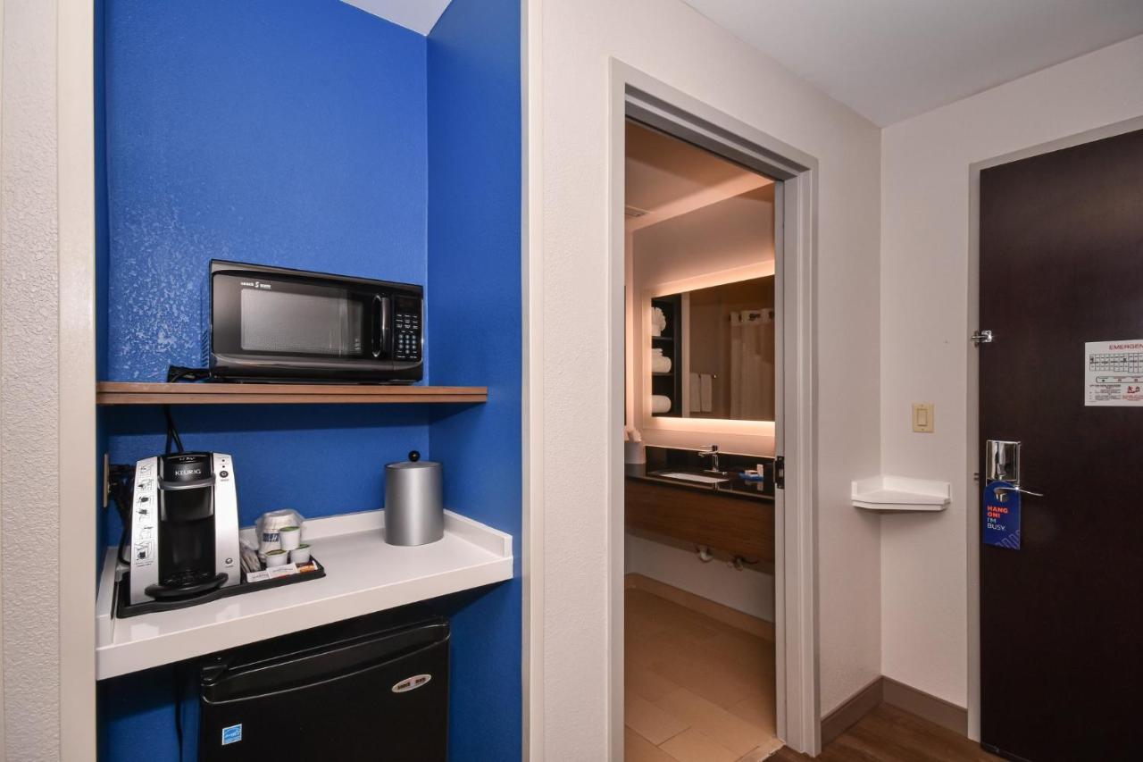 Holiday Inn Express Charlotte Southeast - Matthews By Ihg Exterior foto